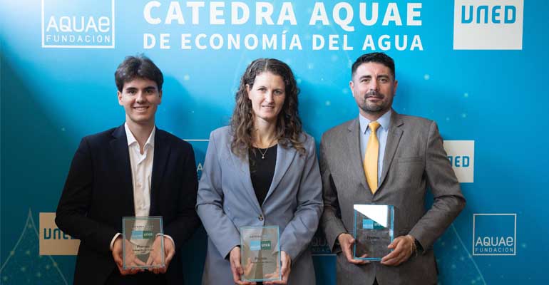 La Cátedra Aquae de Economía del Agua premia las mejores tesis y trabajos de 2024 sobre agua, sostenibilidad y economía 