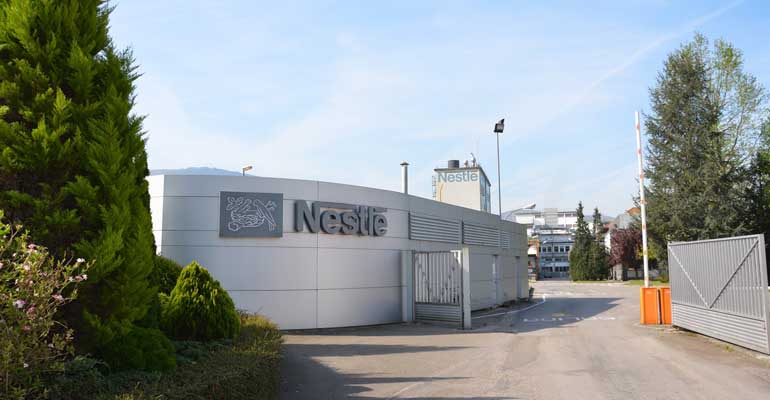 Nestlé reduce en 5 años un 23% el uso de agua en sus diez fábricas españolas